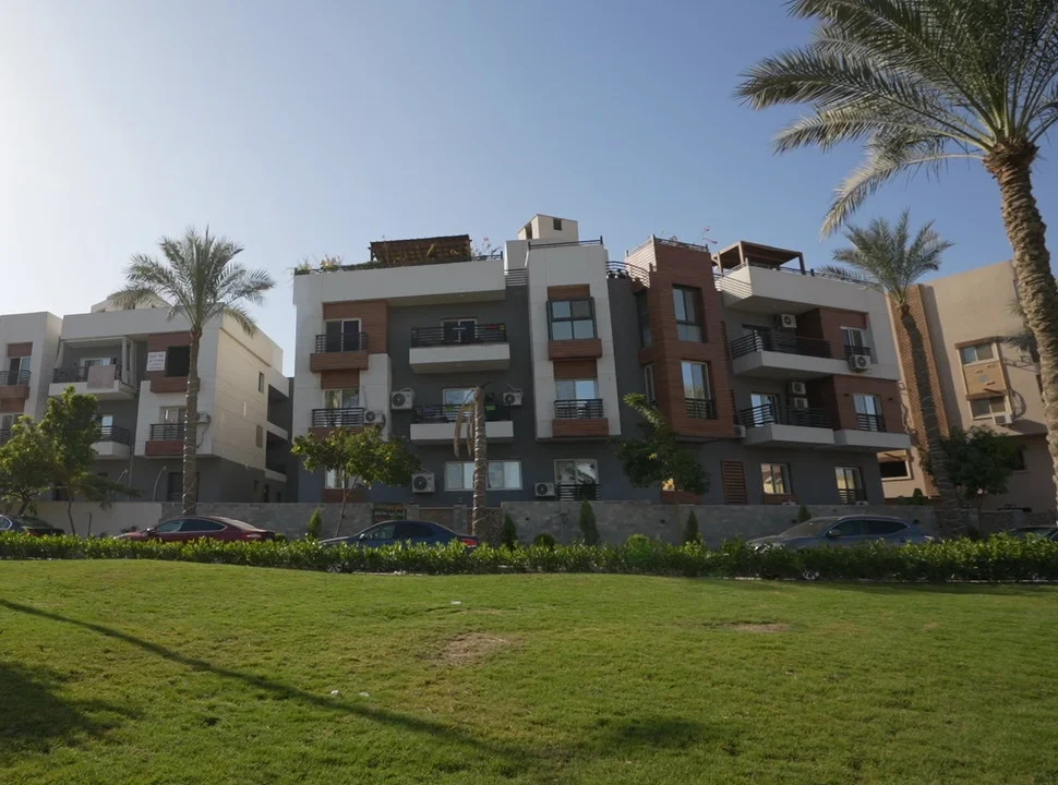 جولف سيتي العبور عوده للتطوير العقاري