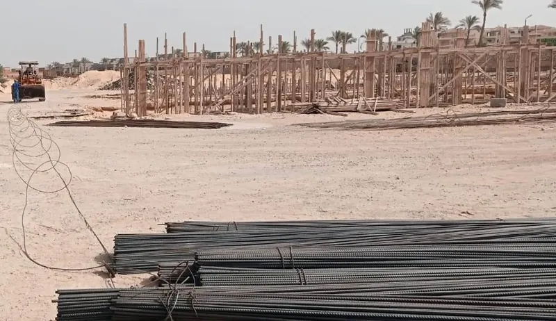 قطعة جرين 25 أثناء أعمال الإنشاء — جولف سيتي العبور | عوده للتطوير العقاري