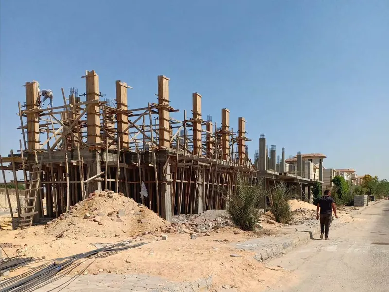قطعة مروج الجديدة 118 أثناء أعمال الإنشاء — جولف سيتي العبور | عوده للتطوير العقاري