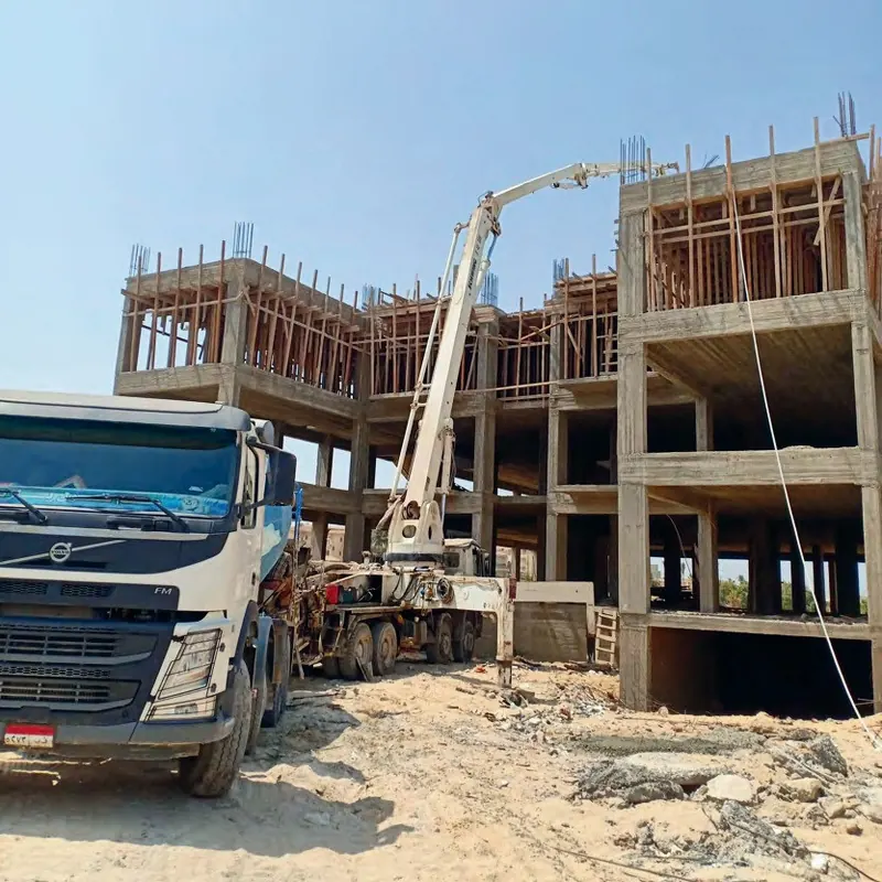 قطعة مروج الجديدة 85 أثناء أعمال الإنشاء — جولف سيتي العبور | عوده للتطوير العقاري