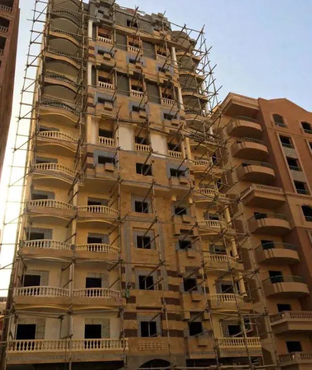 عمارة 3/11 في مرحلة المباني والواجهات — كمبوند إيزيس كايرو، جسر السويس الجديدة | عوده للتطوير العقاري
